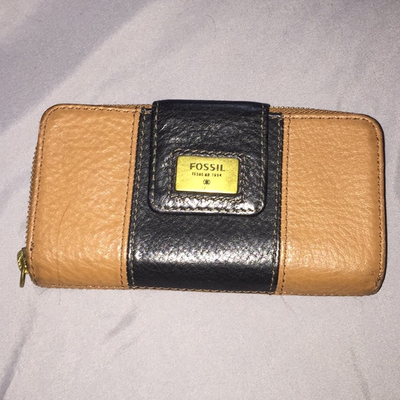 FOSSIL WALLET - Picture 1 of 4